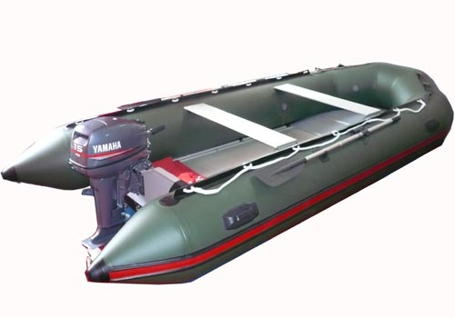 12人坐军用冲锋舟