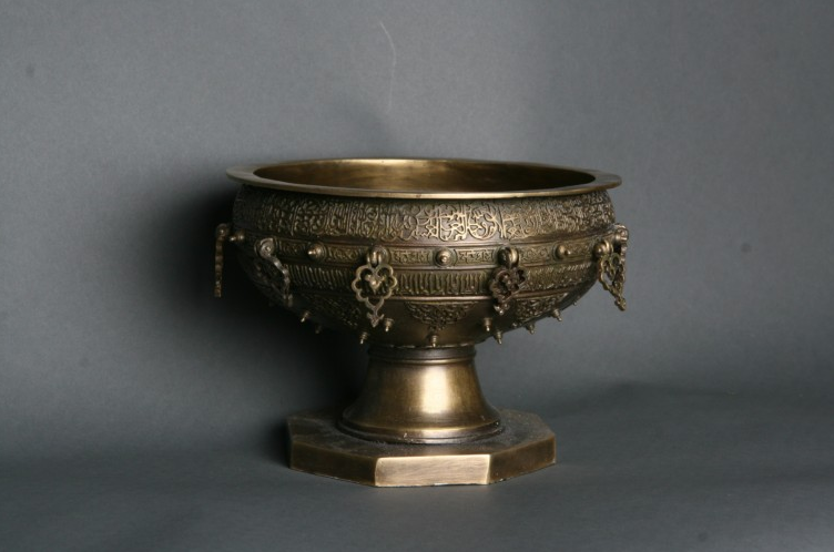 哈萨克斯坦铜盘